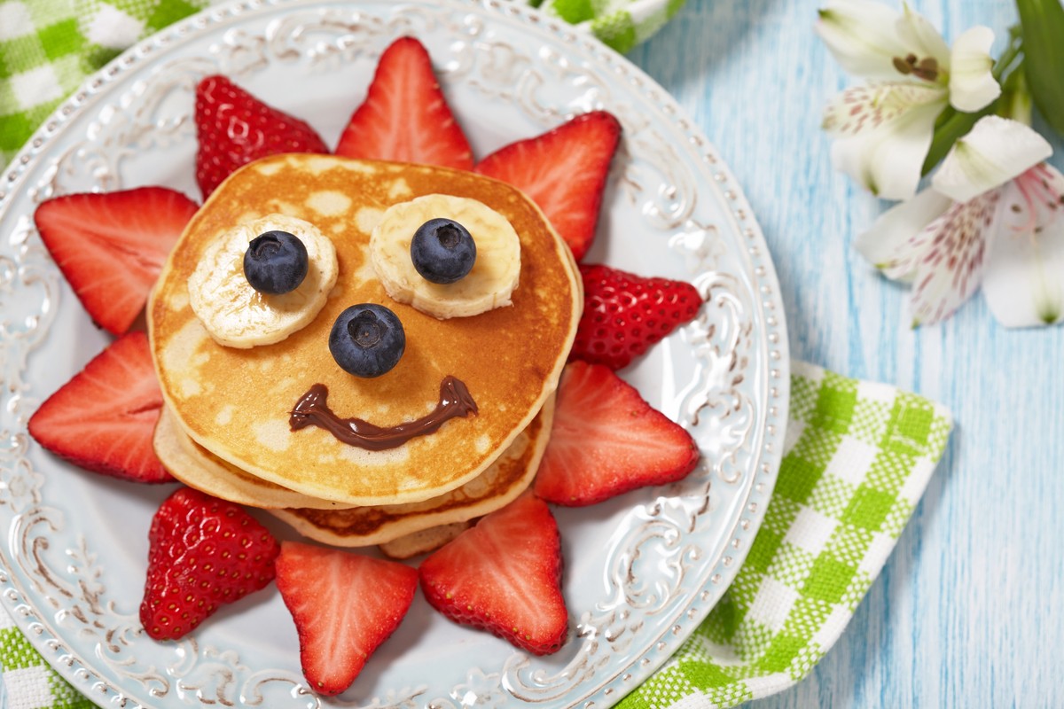 Amerikanische Pancakes mit Erdbeeren