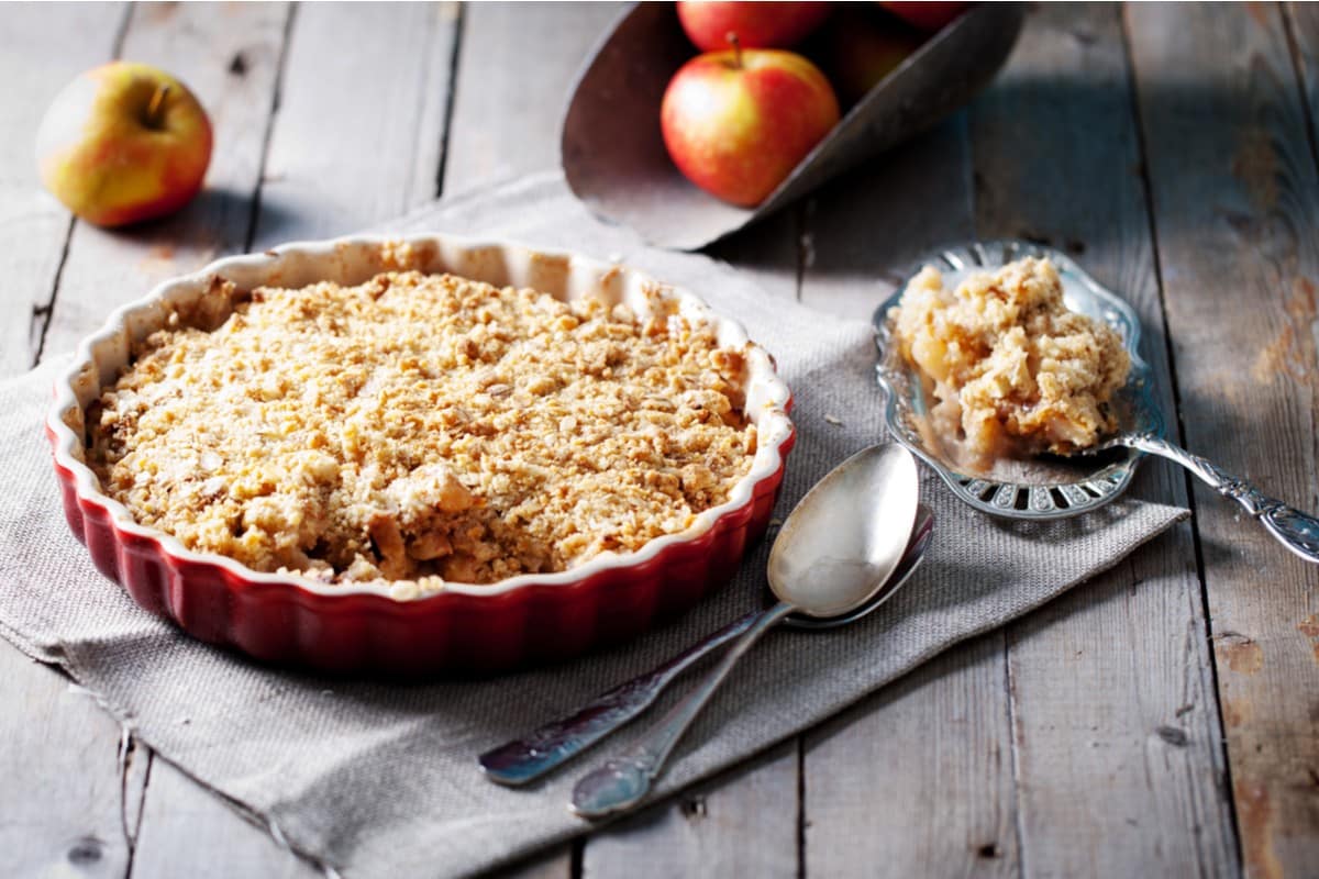Apple Crumble mit Haferflocken – Apfel Dessert mit Streuseln