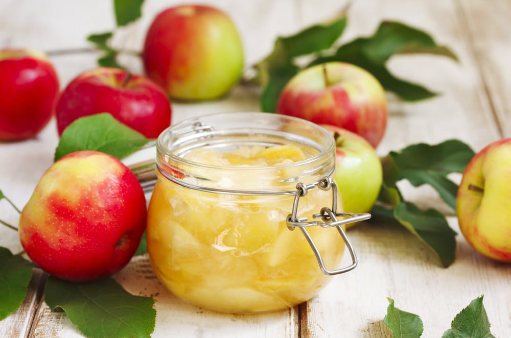 Aromatische Apfelmarmelade mit Zitronen zum Frühstück