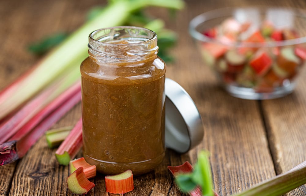 Aromatische Rhabarbermarmelade mit Orange zum Frühstück