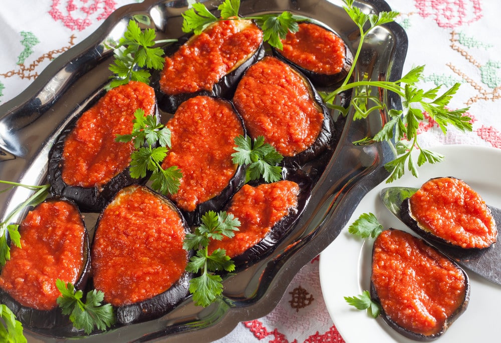 Auberginen Antipasti mit Paprika und Tomaten