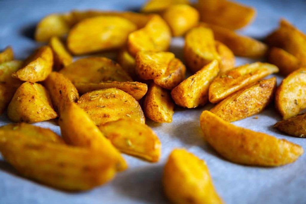Backkartoffeln in Alufolie aus dem Backofen - Ofenkartoffeln