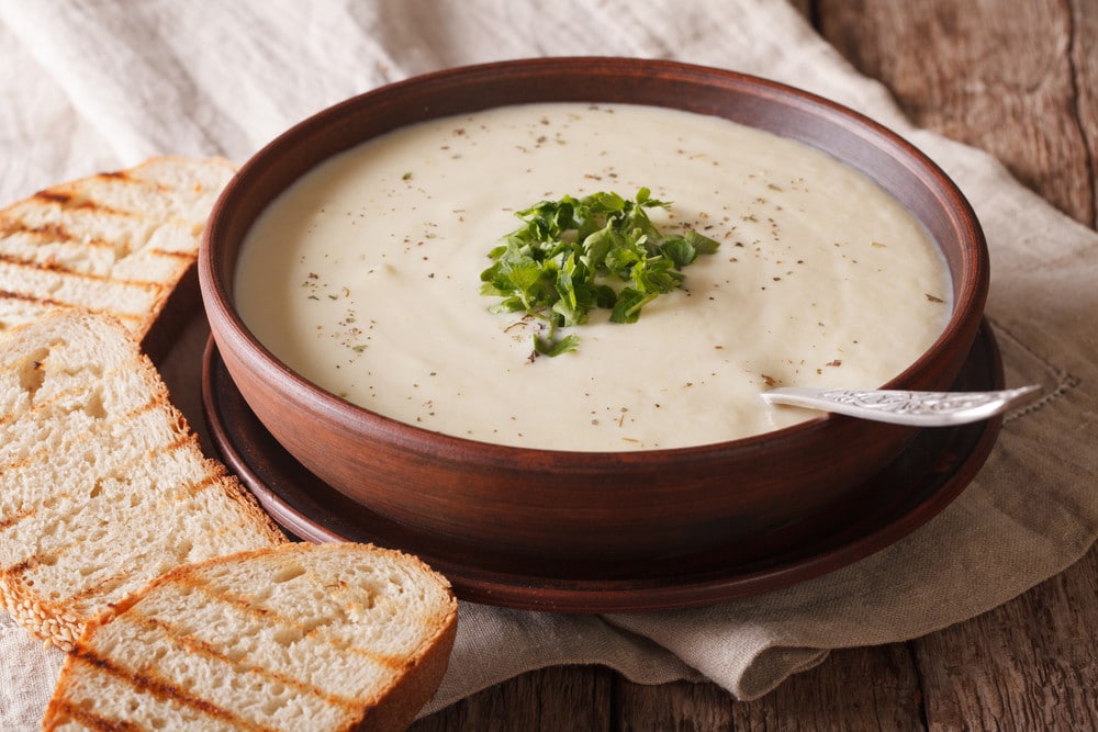 Blumenkohl Cremesuppe mit Äpfeln und Zwiebeln