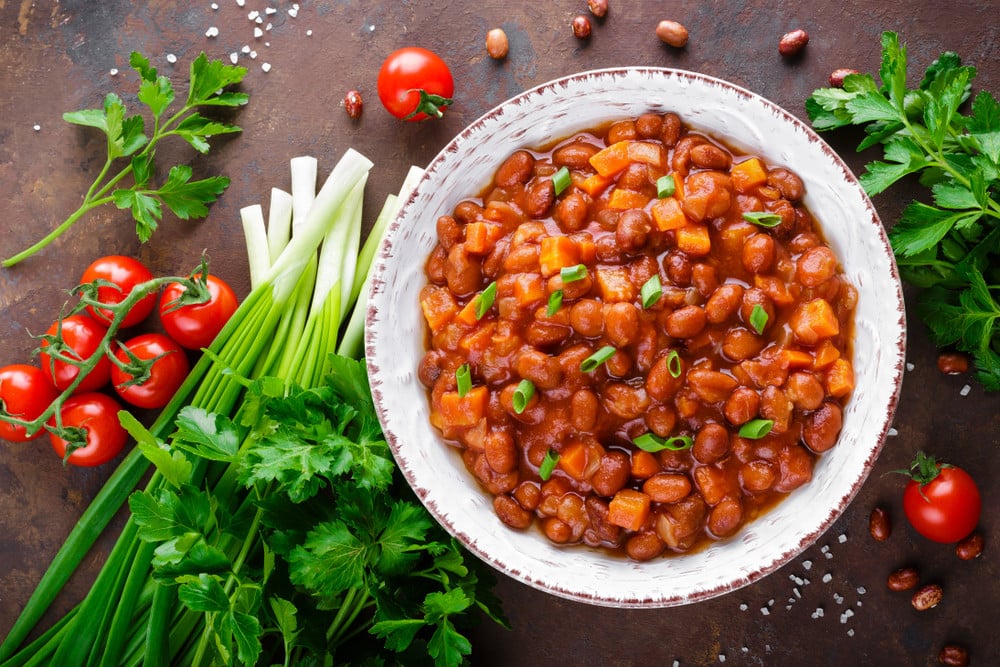 Bohnenpfanne mit Karotten | Veganes Bohnenrezept in Tomatensoße