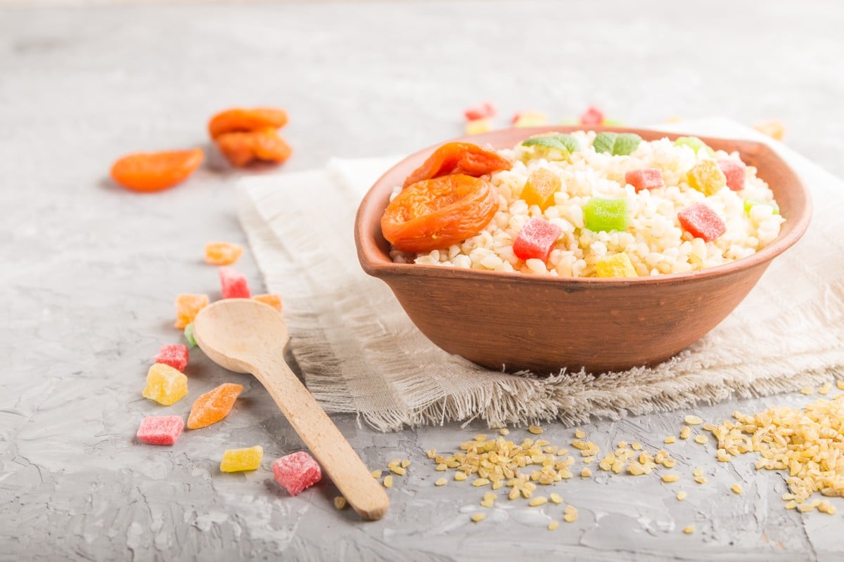 Bulgur mit kandierten Früchten und Trockenobst