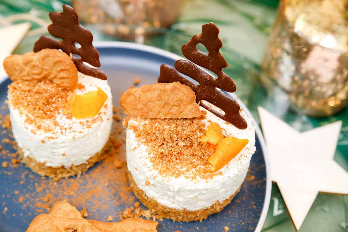 Cheesecake Dessert Törtchen mit Keksboden zu Weihnachten