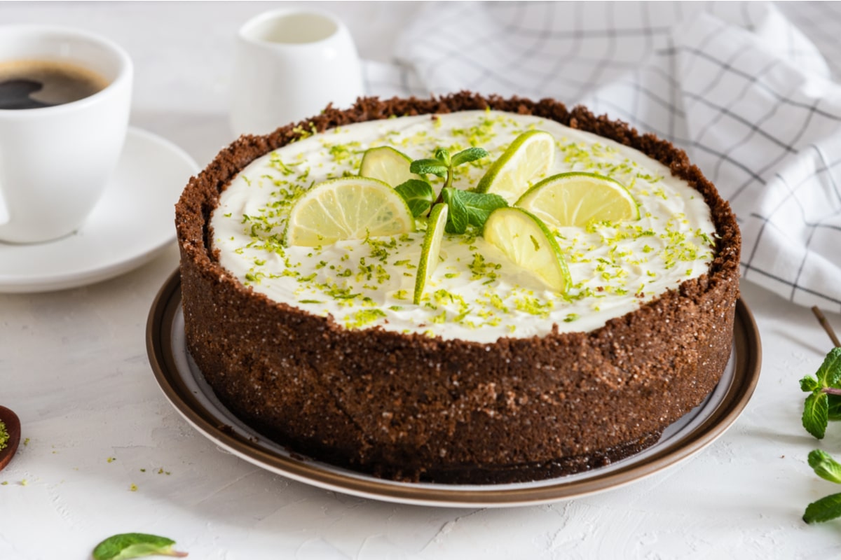 Cheesecake mit Limette und Minze ohne Backen