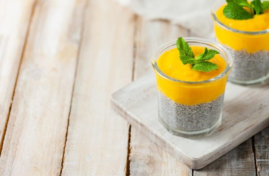 Chiapudding mit Mango, Mandelmilch und Kokosmilch – Veganes Dessert