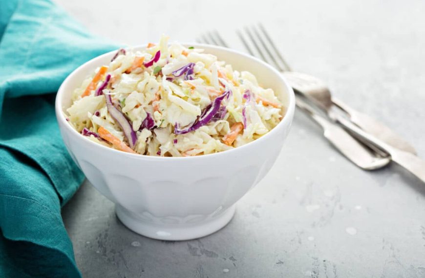 Cole Slaw Salat mit Weißkohl und Rotkohl – Amerikanischer Krautsalat