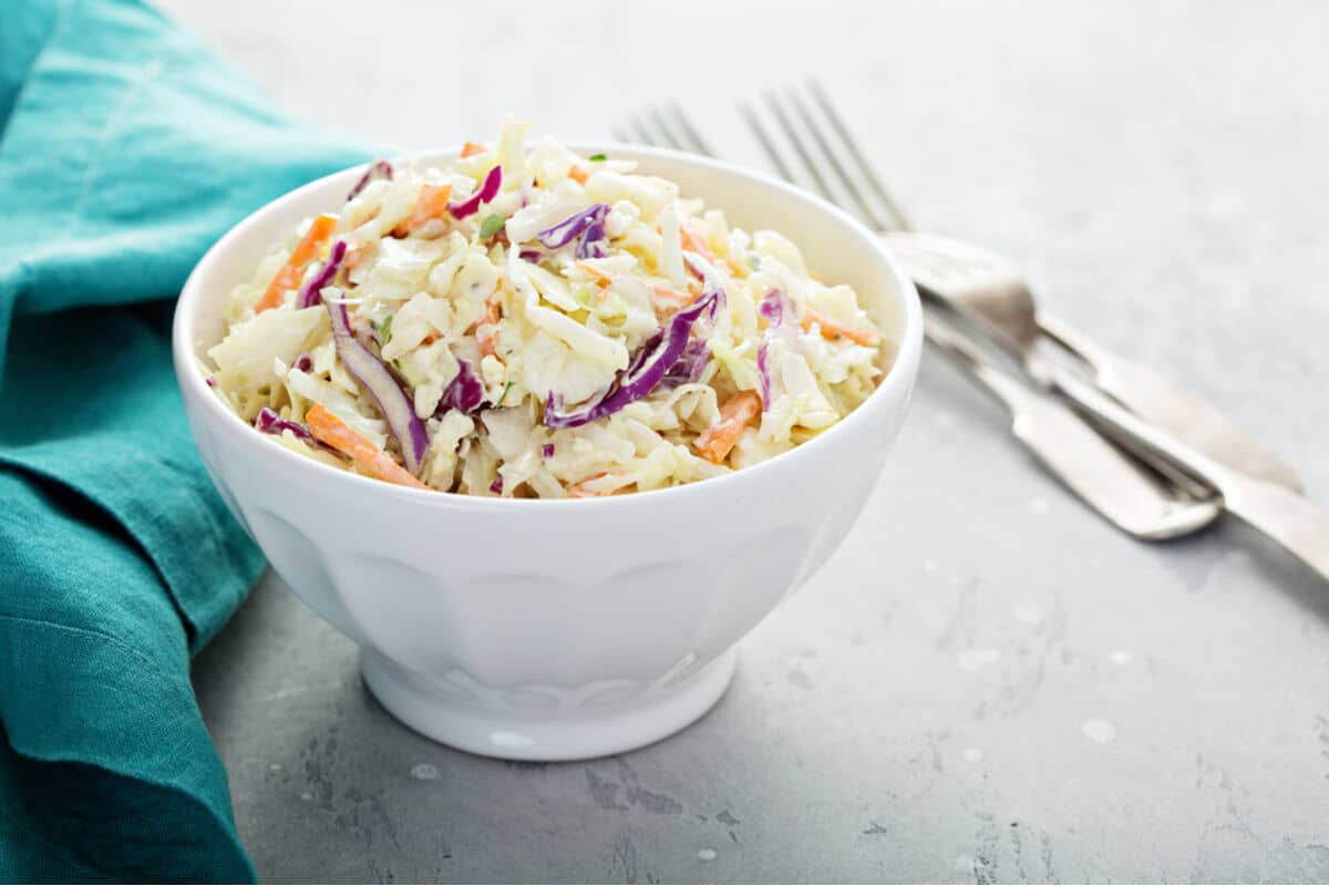 Cole Slaw Salat mit Weißkohl und Rotkohl - Amerikanischer Krautsalat