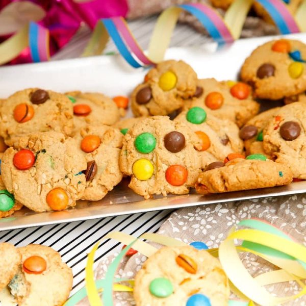 Cookies mit Schokolinsen, Haferflocken und Mandeln