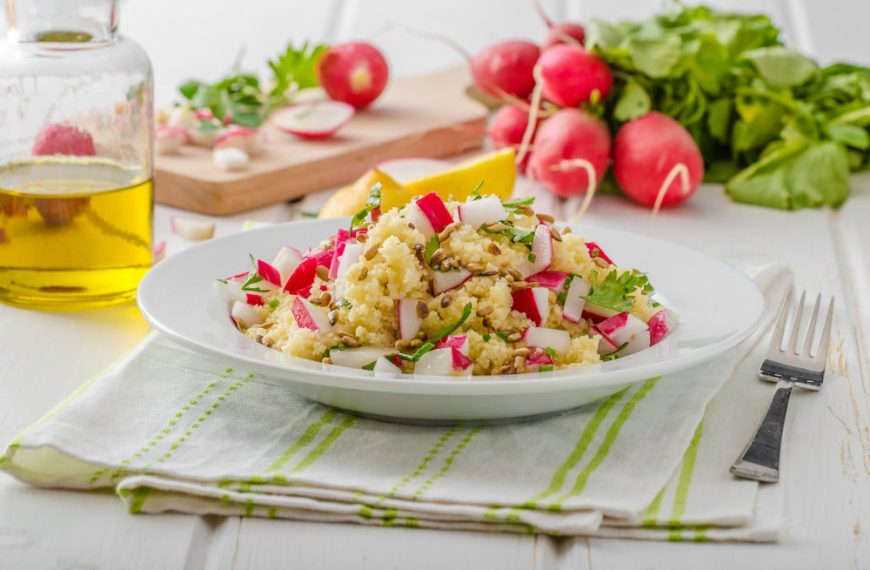 Couscous Salat mit Radieschen und einfachem Zitronen Dressing
