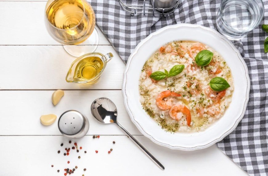 Cremiges Risotto mit Garnelen, Knoblauch und Parmesan