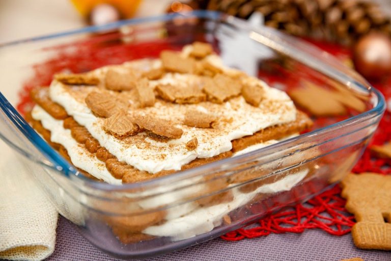 Cremiges Spekulatius Tiramisu mit Orangencreme, Mascarpone und Zimt