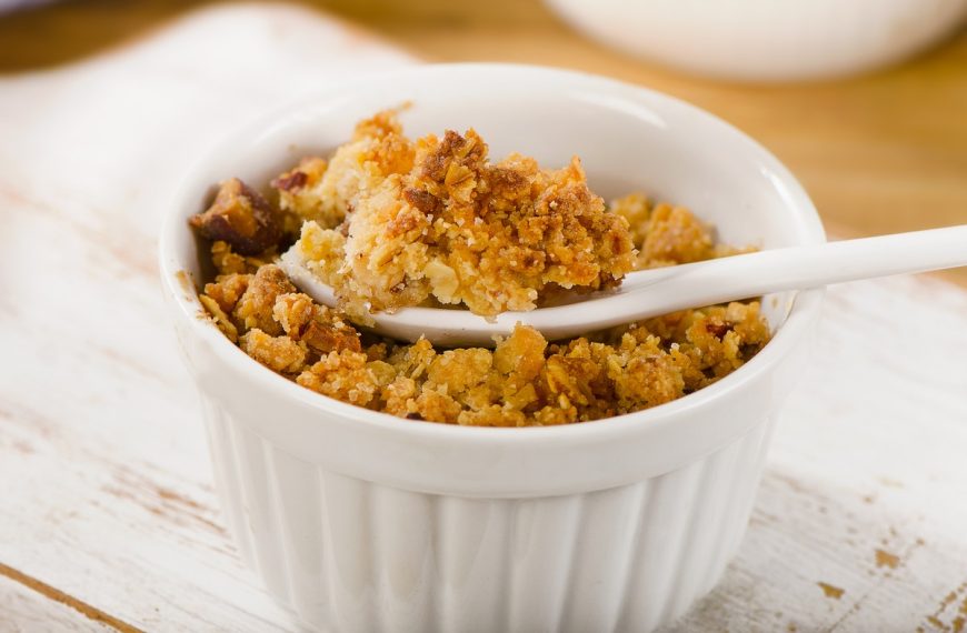 Crumble mit Haferflocken und Kiwi