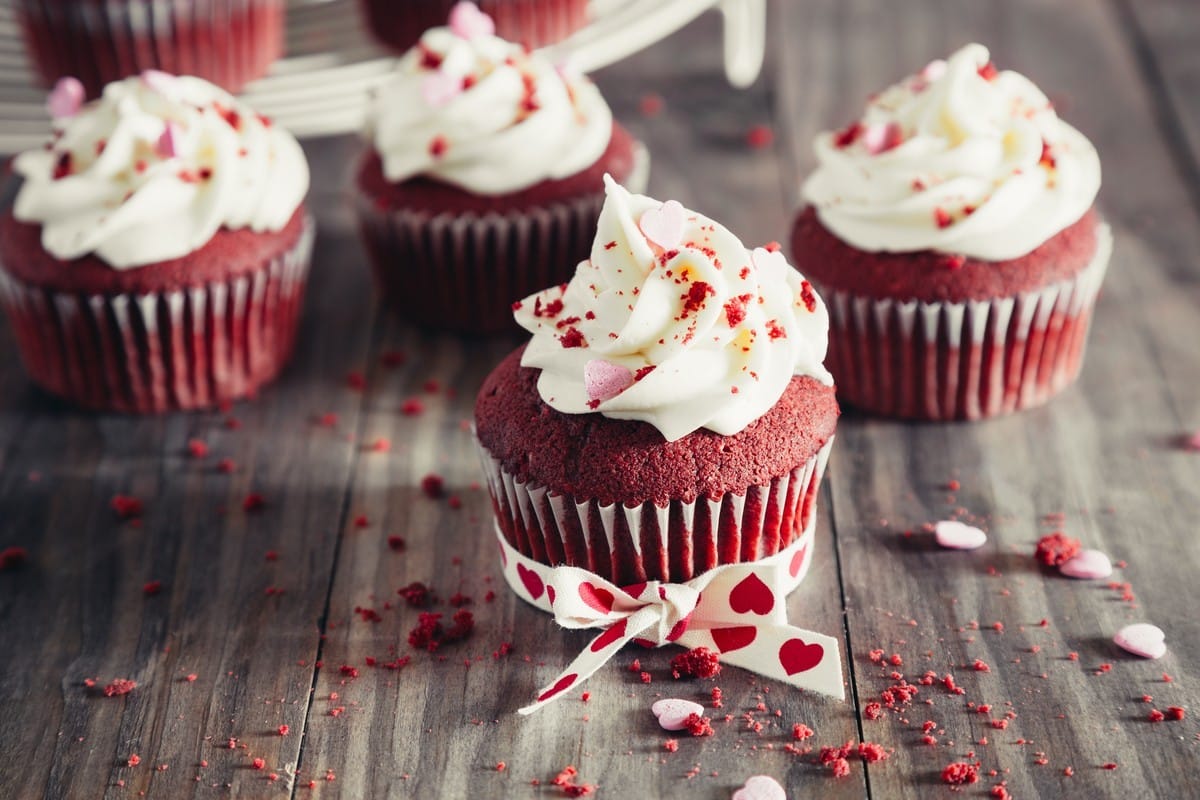 Cupcakes Red Velvet mit Frischkäse Frosting