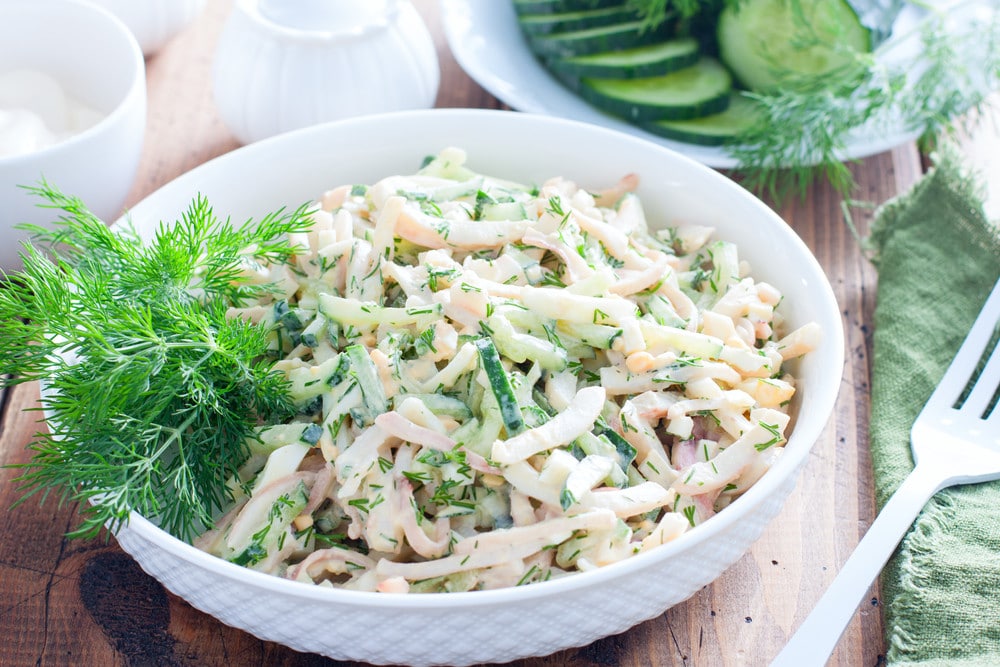 Delikater Tintenfischsalat mit Eiern