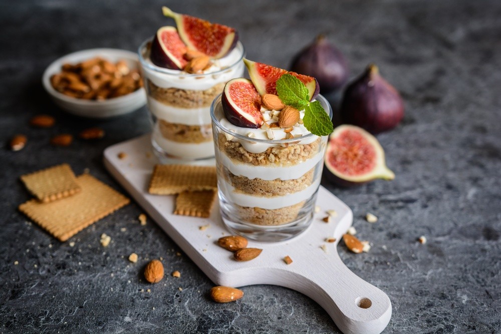 Dessert im Glas mit Butterkeksen und Mascarpone