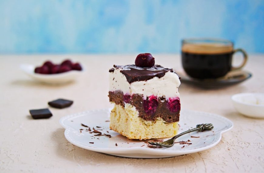 Donauwelle ohne Pudding mit Mascarpone und Schokolade