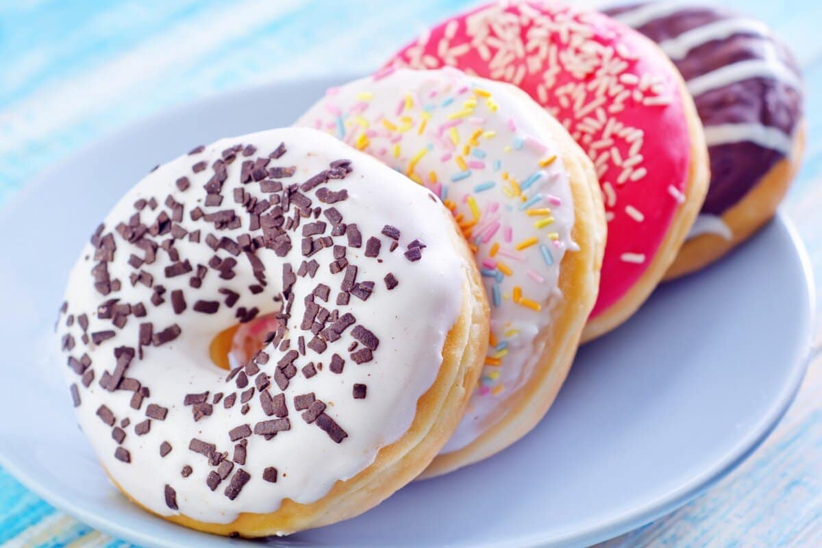 Donuts im Donut Maker mit Zitronen selber machen