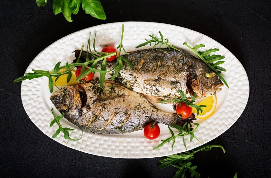 Dorade mit Dill Soße aus dem Ofen