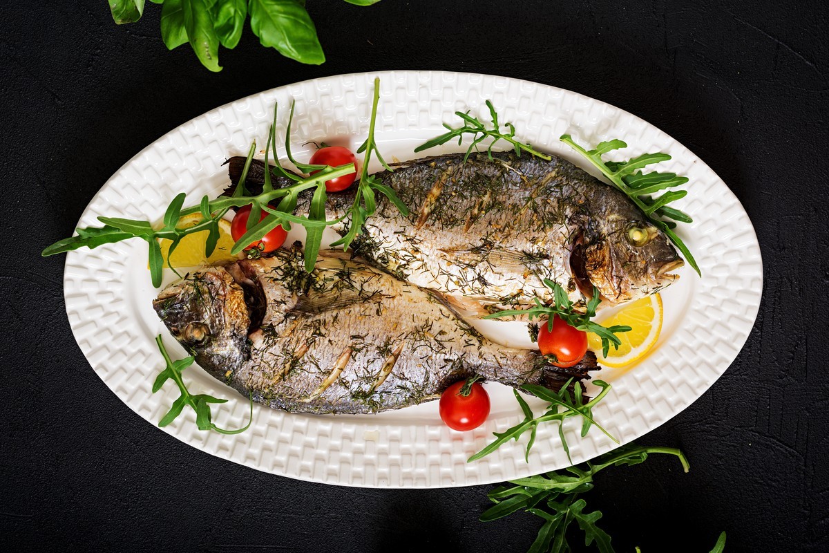 Dorade mit Dill Soße aus dem Ofen