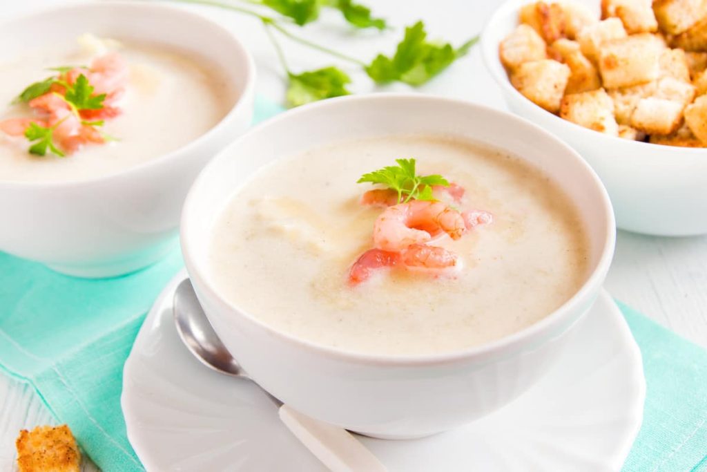 Duftende Kokossuppe mit Spaghetti