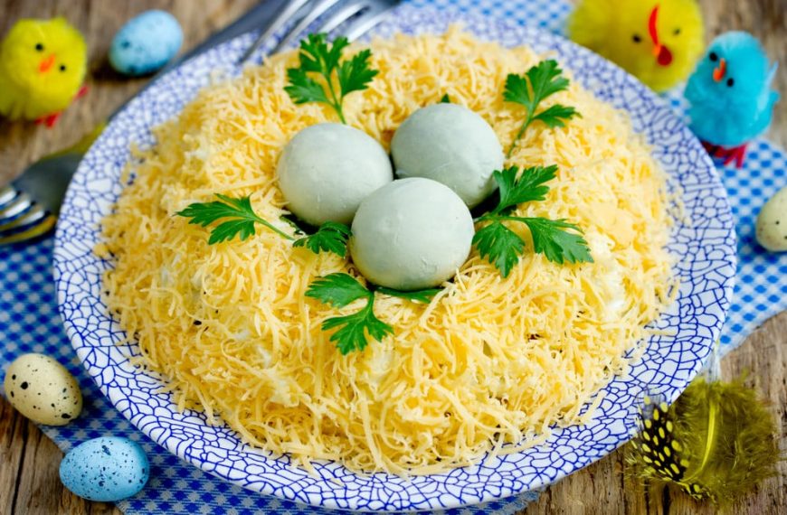 Eiersalat mit Käse, Schinken und Knoblauch – Frühlingsrezepte