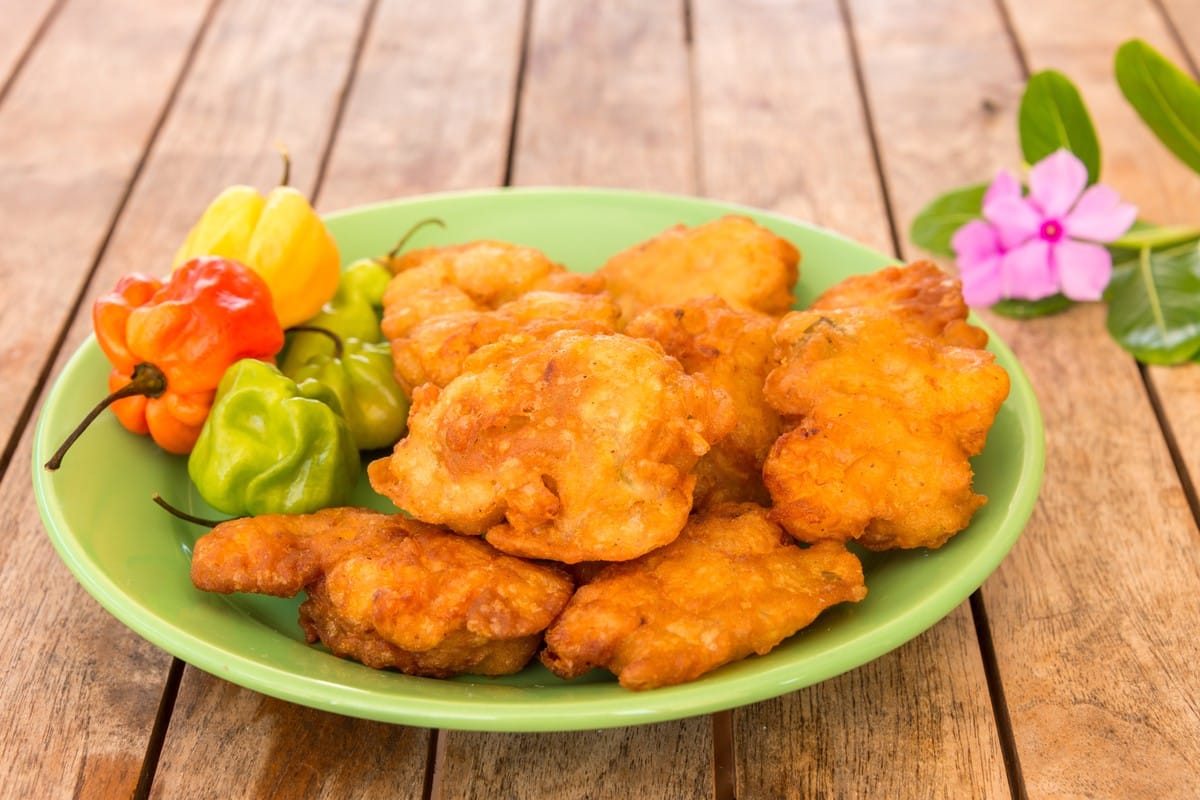 Einfache Fischfrikadellen mit Knoblauch und Paprika