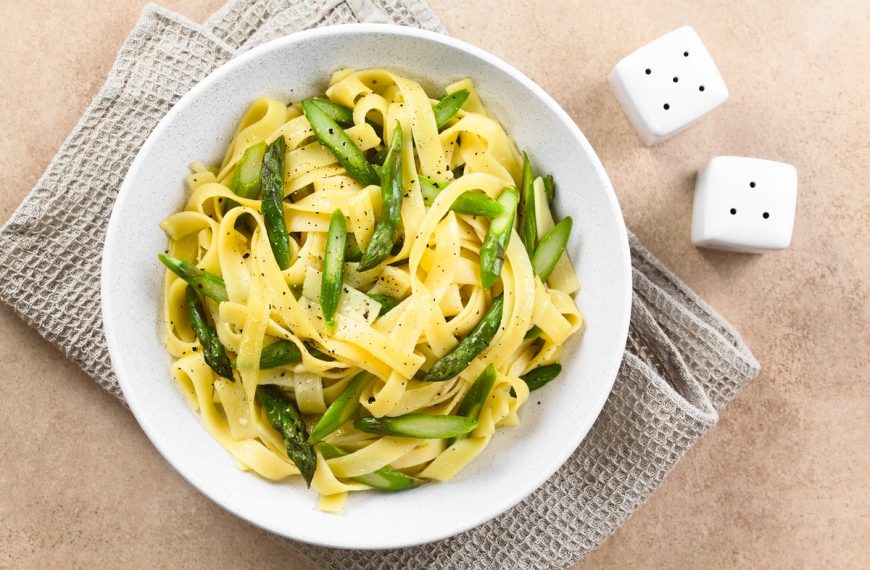 Einfache Tagliatelle mit grünem Spargel – Schnelles Pasta Rezepte