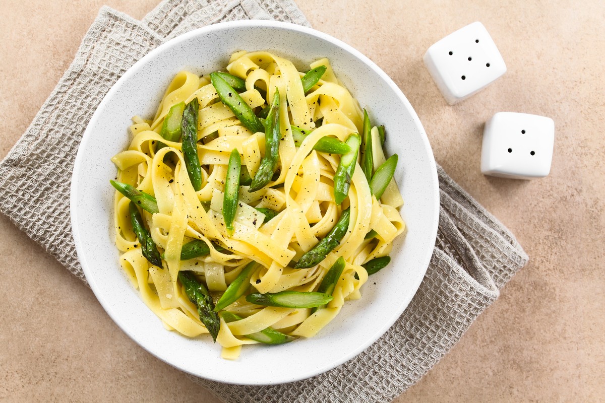 Einfache Tagliatelle mit grünem Spargel - Schnelles Pasta Rezepte