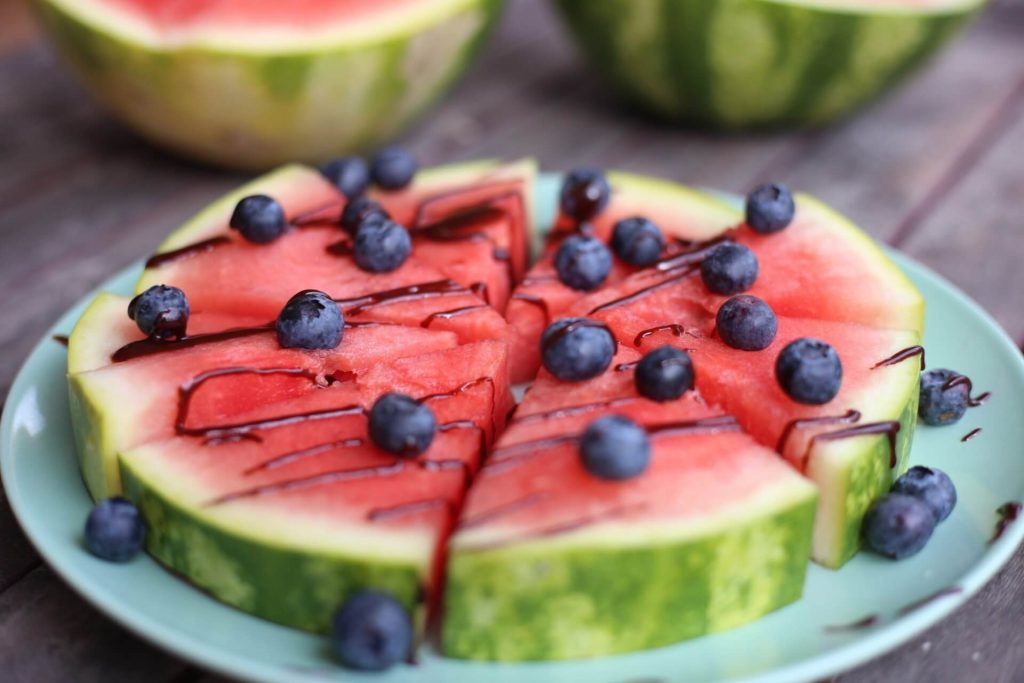 Einfache Wassermelonentorte mit Schokolade - Dessert Rezepte
