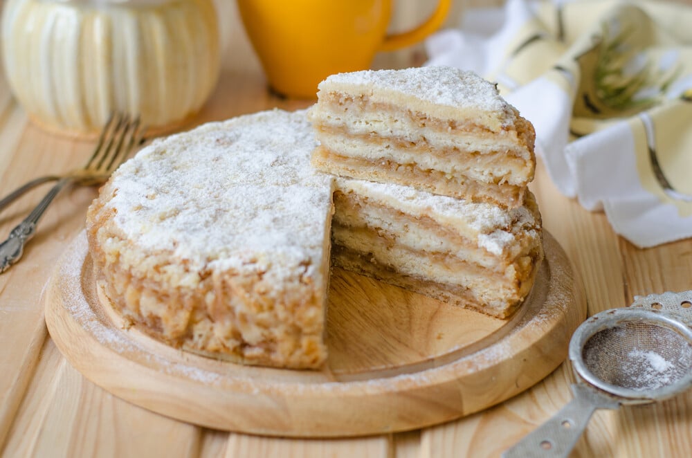 Einfacher Apfelkuchen mit Grieß