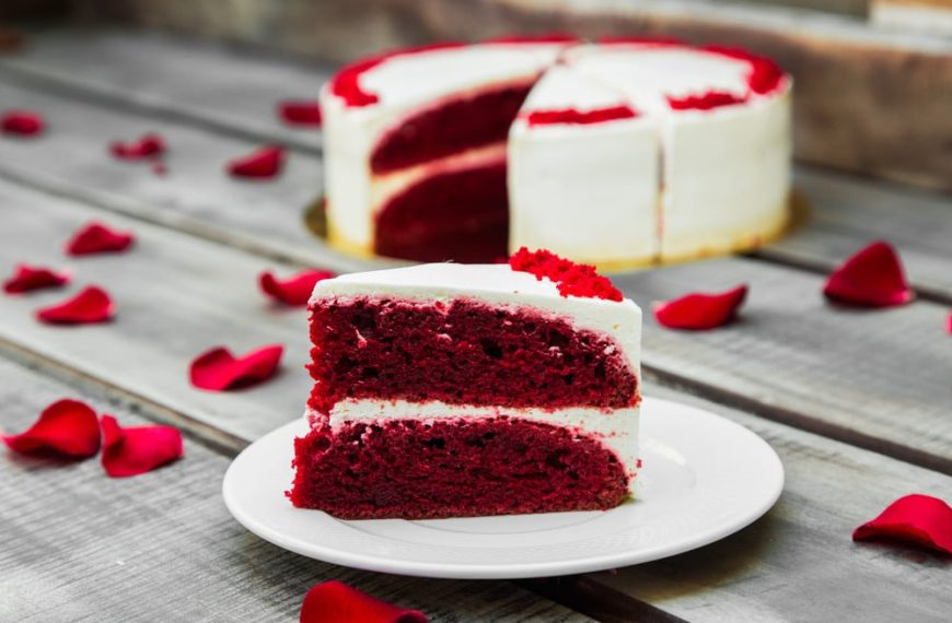 Einfacher “Red Velvet” Kuchen mit Käsecreme und ohne Eier