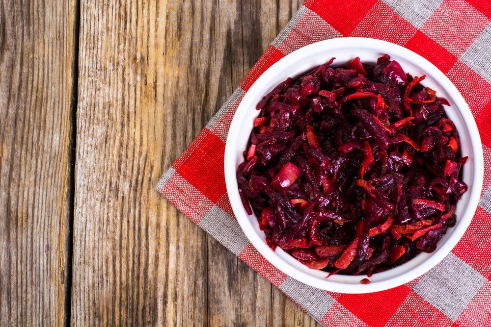 Eingelegter Rote Beete Salat mit Zucchini