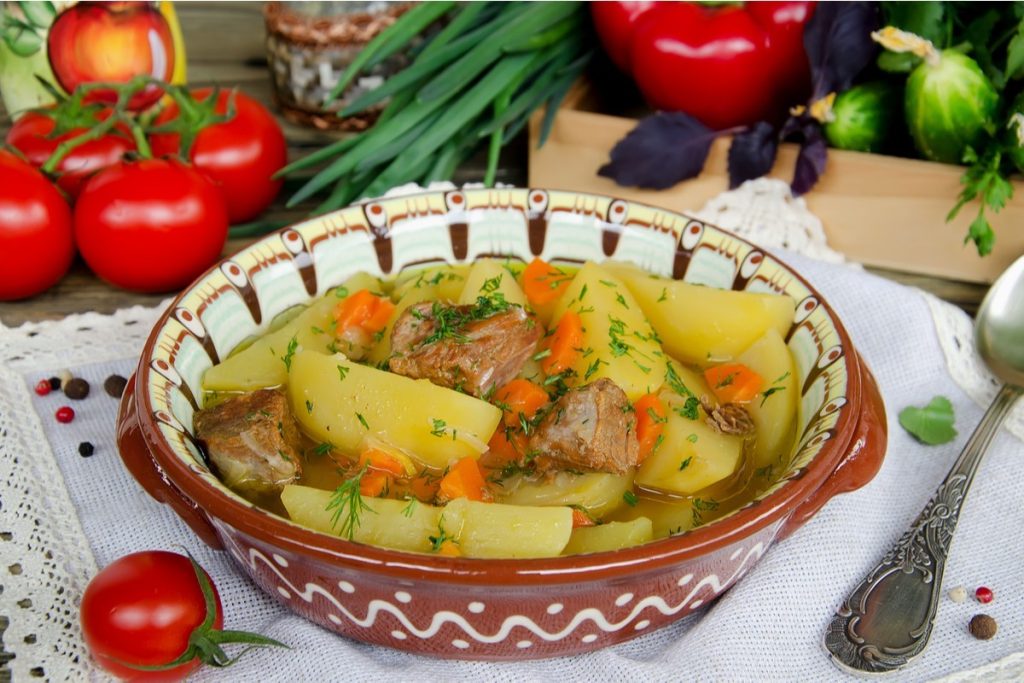 Eintopf mit Schweinefleisch