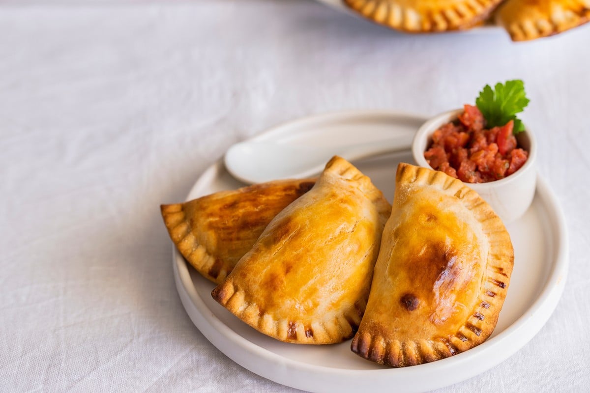 Empanadas - würzige Teigtaschen mit Fleisch und Gemüse