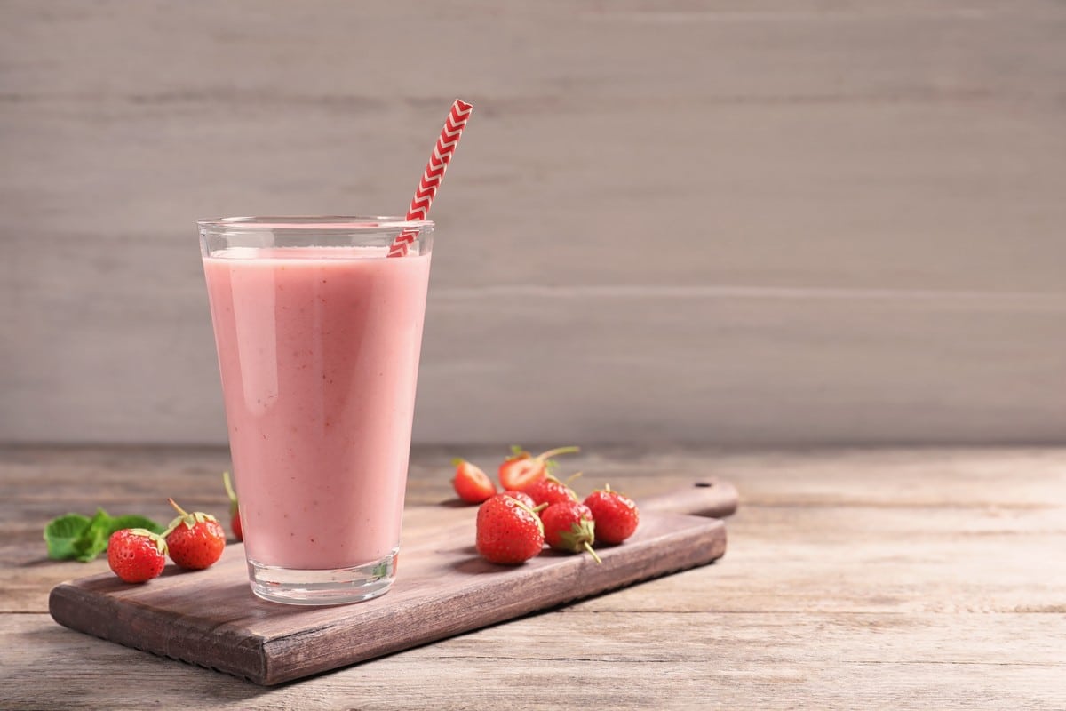 Erdbeer Smoothie aus frischen Erdbeeren