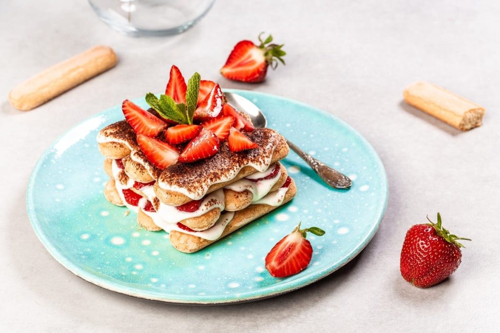 Erdbeer Tiramisu Sommerdessert mit Mascarpone und Quark