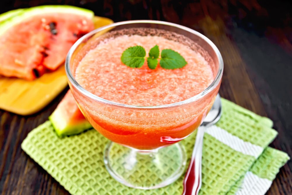 Erfrischender Wassermelonen Pudding mit Zucker