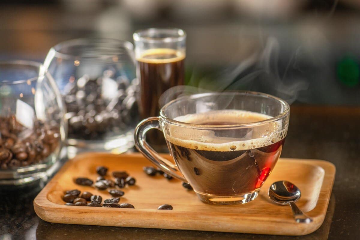 Exotischer Kaffee mit Muskatnuss
