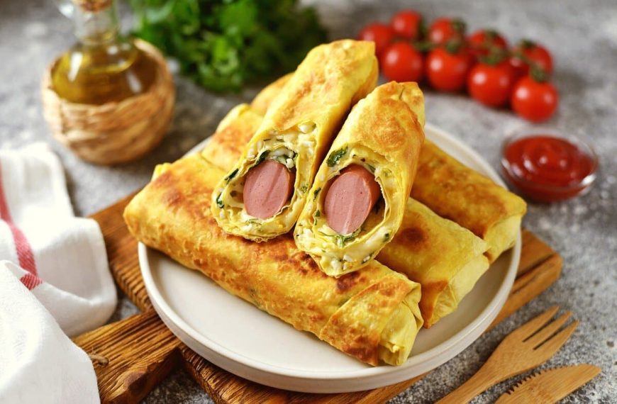 Fastfood Hot Dogs in Yufka Fladenbrot gebraten