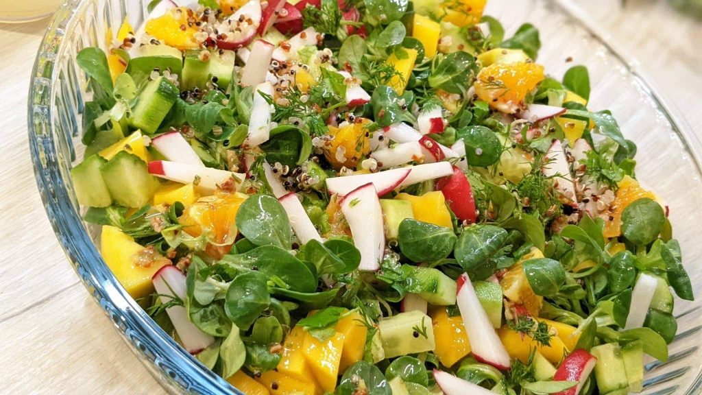 Feldsalat mit Mango