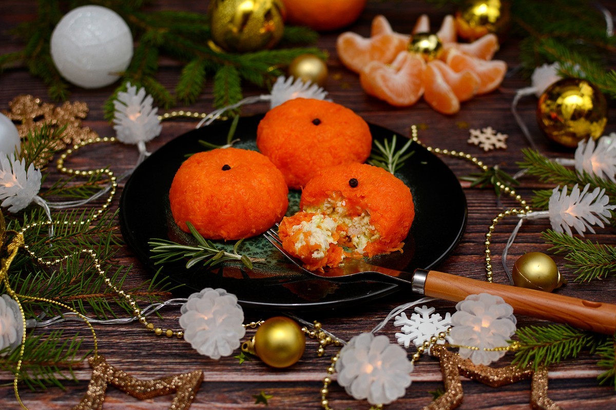 Festlicher Wintersalat mit Hähnchenfilet