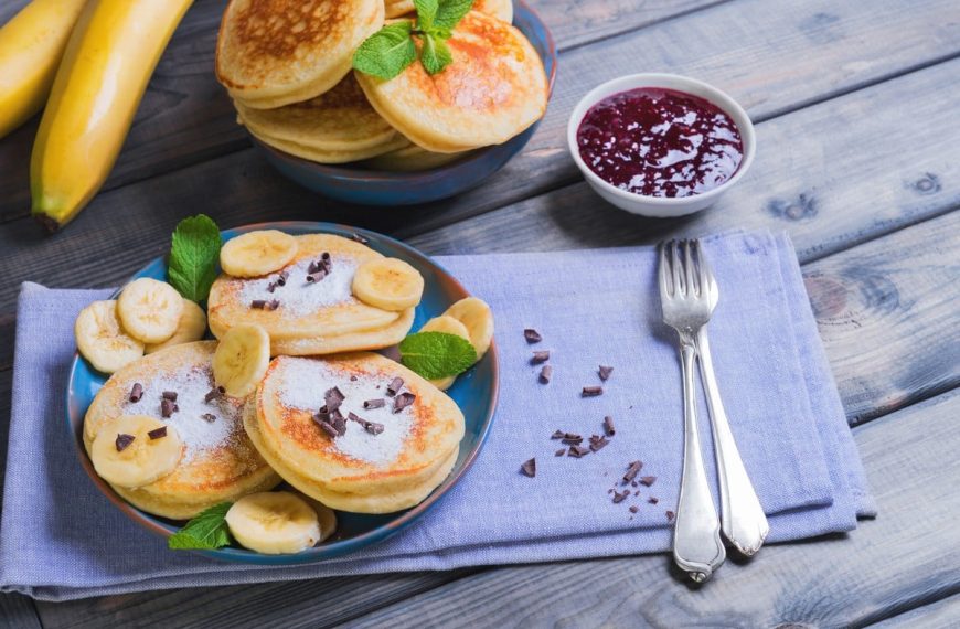 Fluffige Bananen Pancakes zum Frühstück