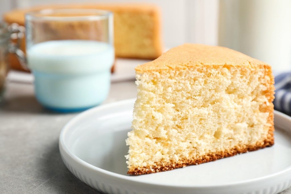 Fluffigen Biskuitboden im Multikocher backen
