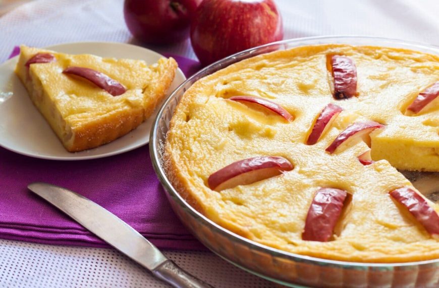 Fluffiger Apfelkuchen mit Grieß und Mehl