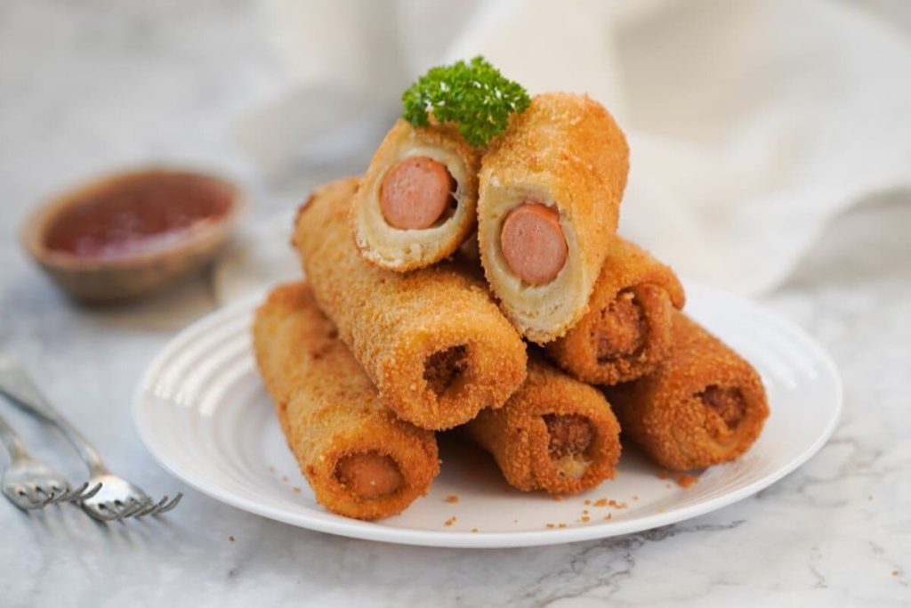 French Toast Rolls mit Würstchen – Herzhafter Toast Snack