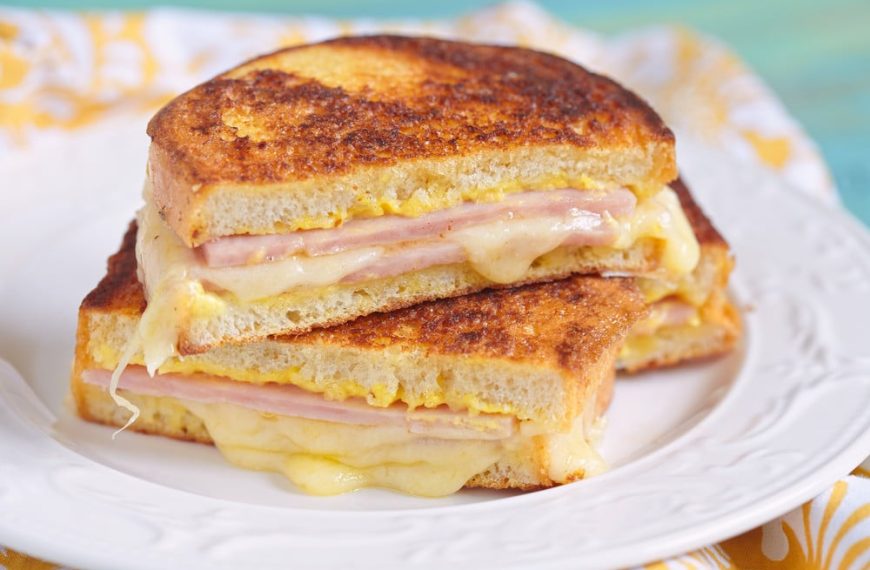 French Toast mit Schinken und Käse Schinken Füllung
