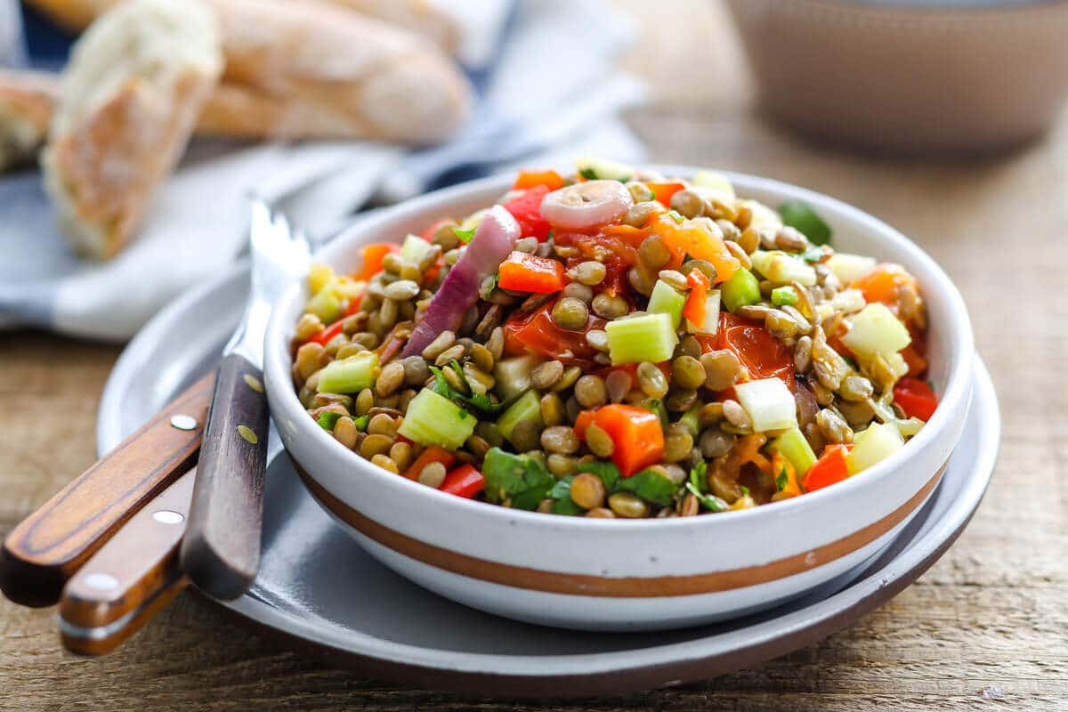 Frischer Linsensalat mit Paprika